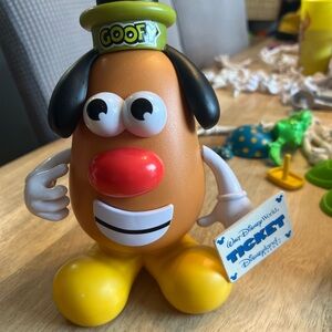 Disney Goofy Mr. Potato Head Figure in Brown, Yellow and Red